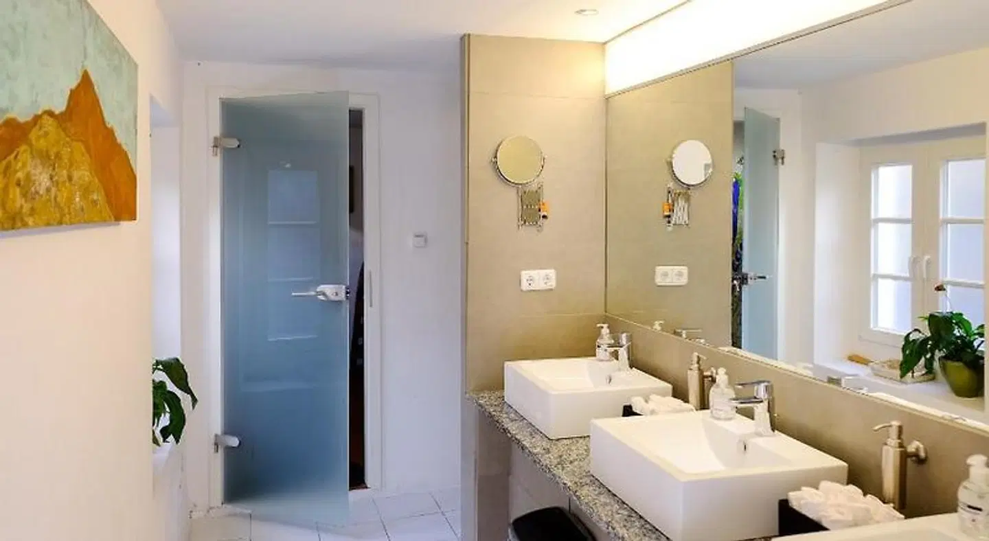 Rhein River Guesthouse Badezimmer