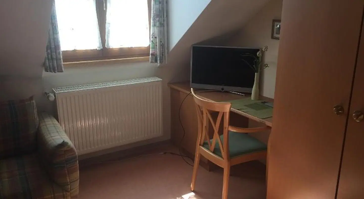 Lotus Garden ROOM_EXAMPLE