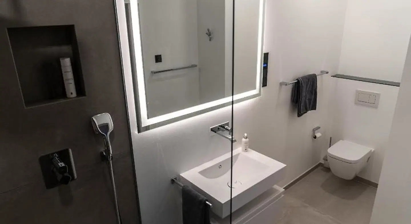 THE NEWSHA Signature Home Badezimmer