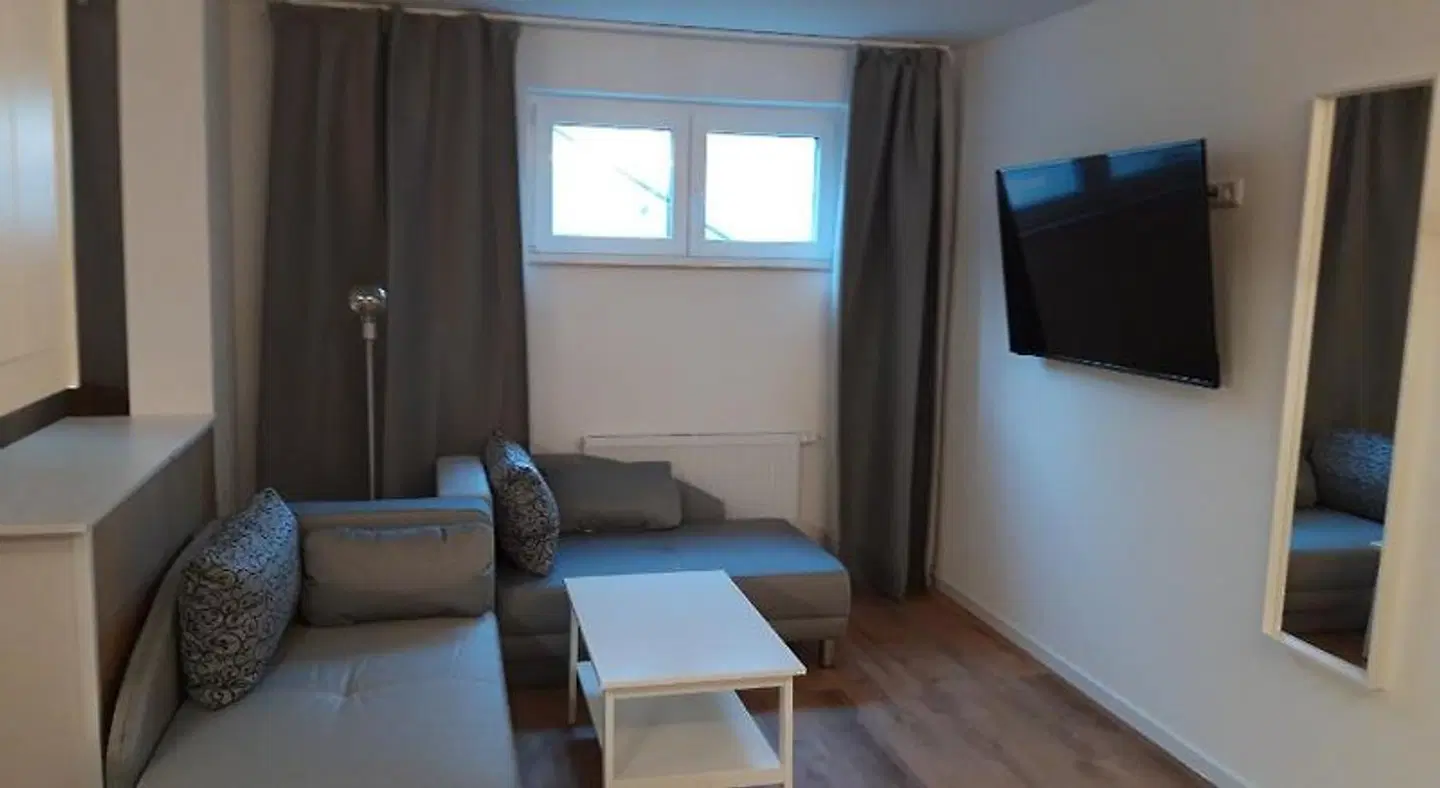 Weinert ROOM_EXAMPLE
