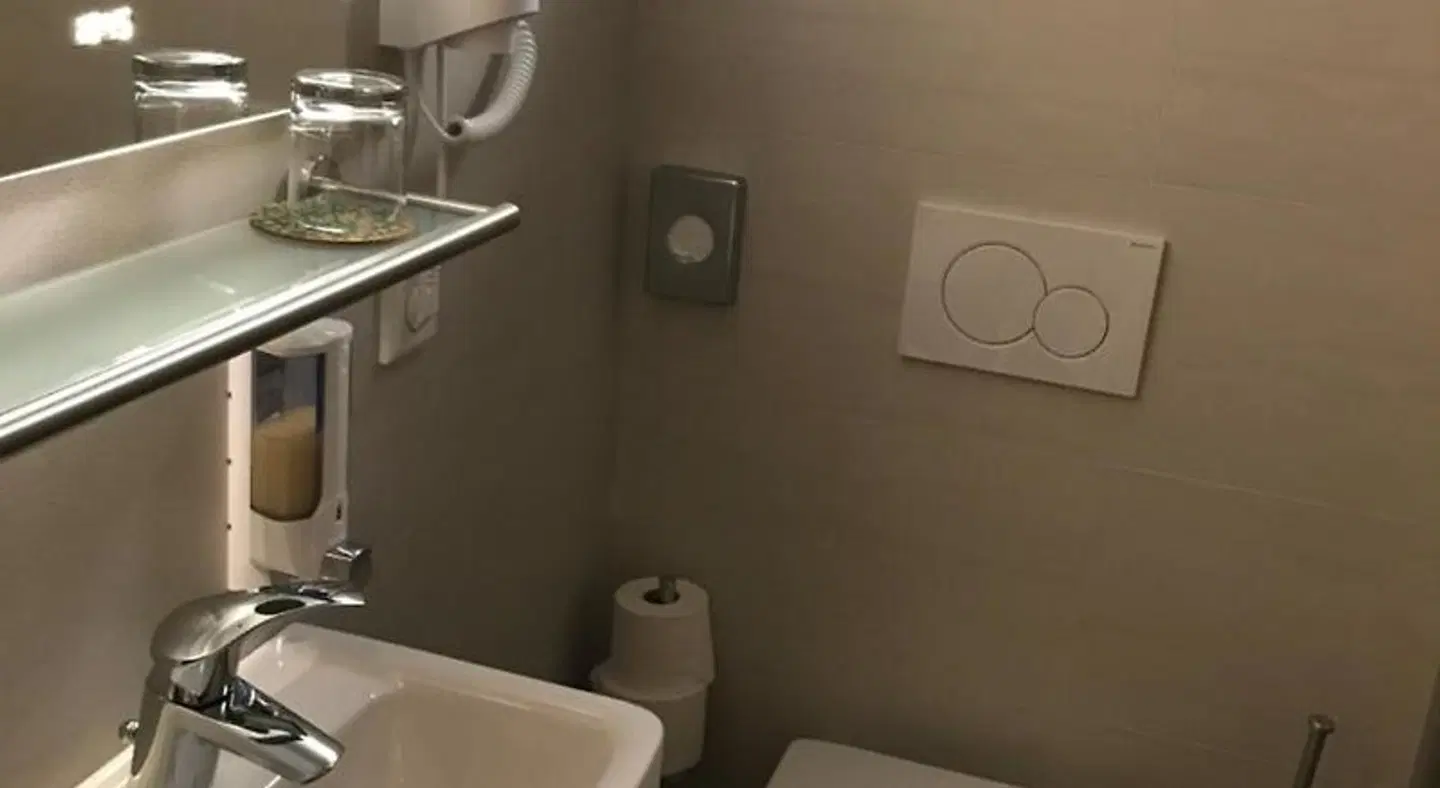 Kraftwerk Relax Motel Badezimmer