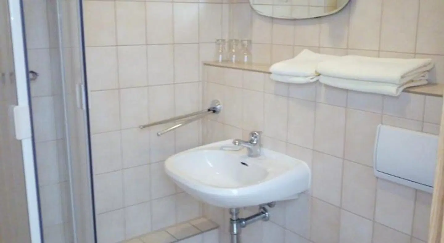 Hotel Zur Talsperre Badezimmer