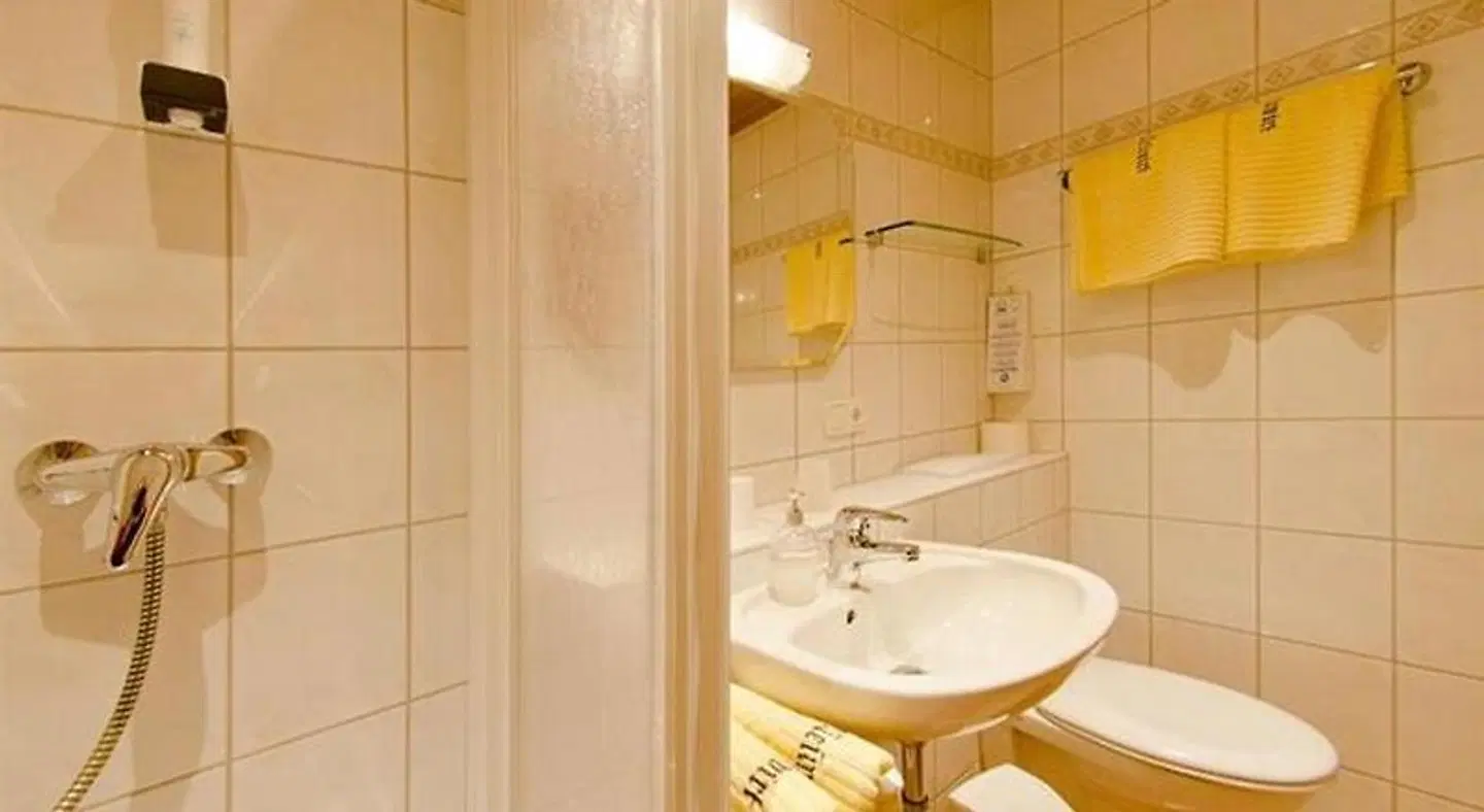 Gasthof & Pension Neuwirt Badezimmer