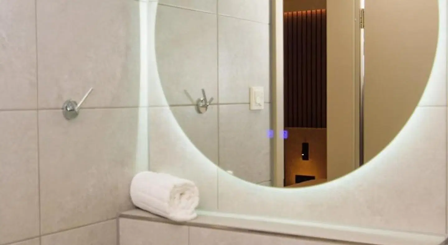Hotel TwentyFour Living Badezimmer