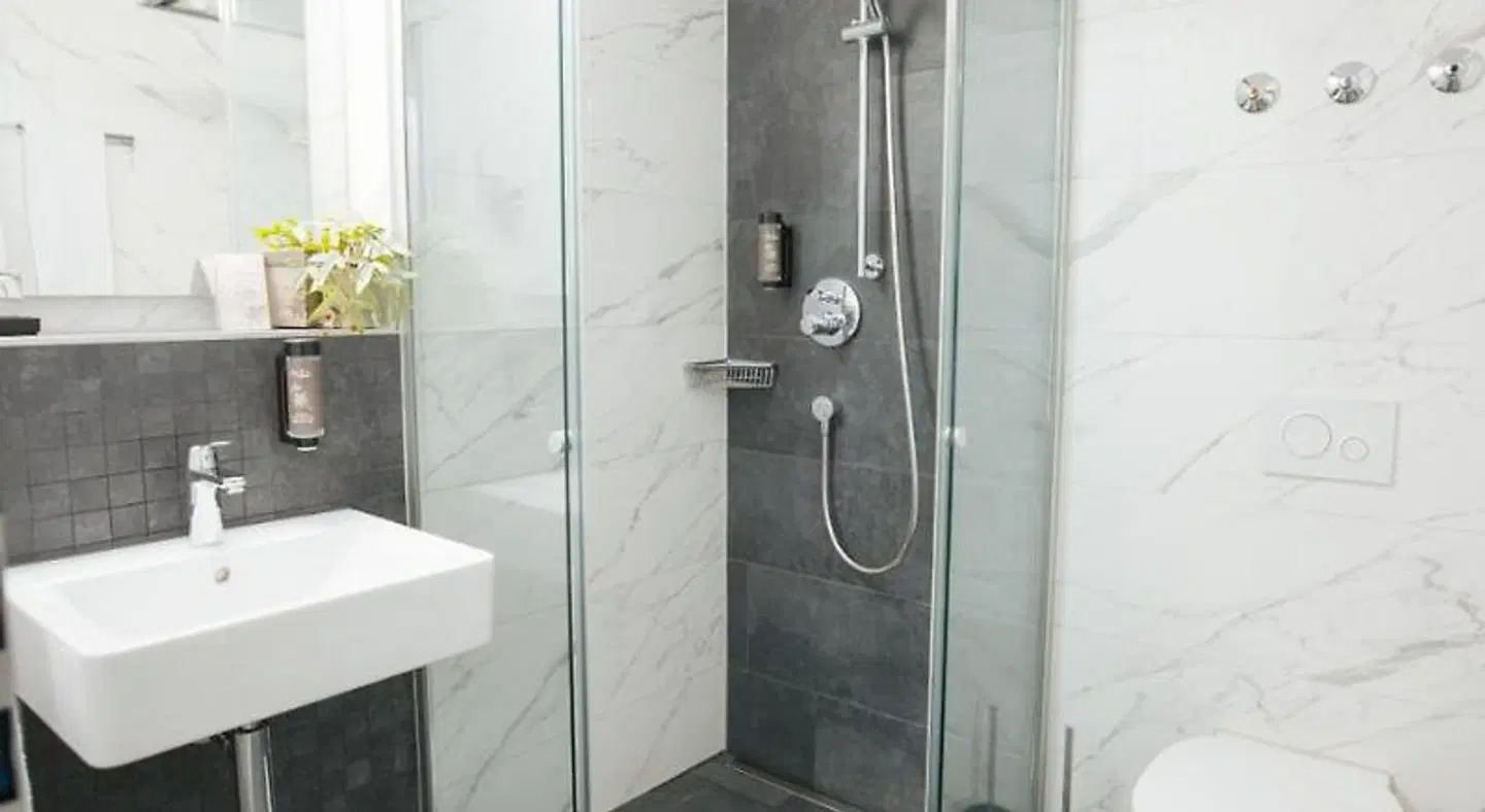 Hotel Poellners Badezimmer