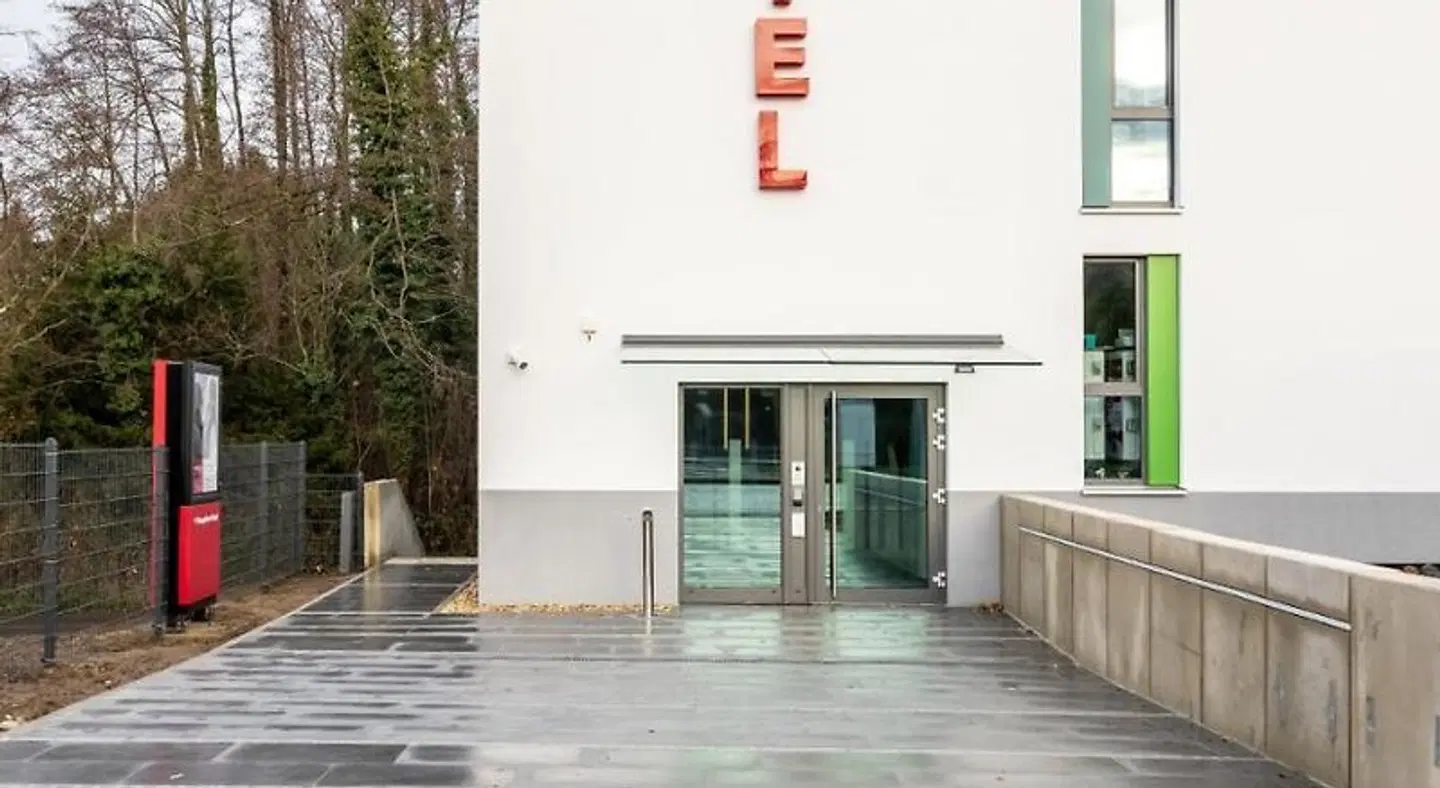 Serways Hotel Hösel Ost EXTERIOR