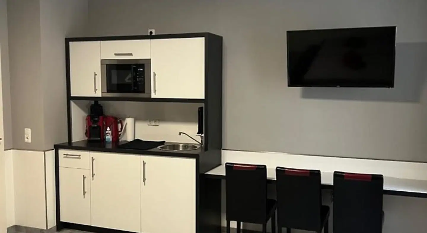 Garni Hotel Eastside ROOM_EXAMPLE