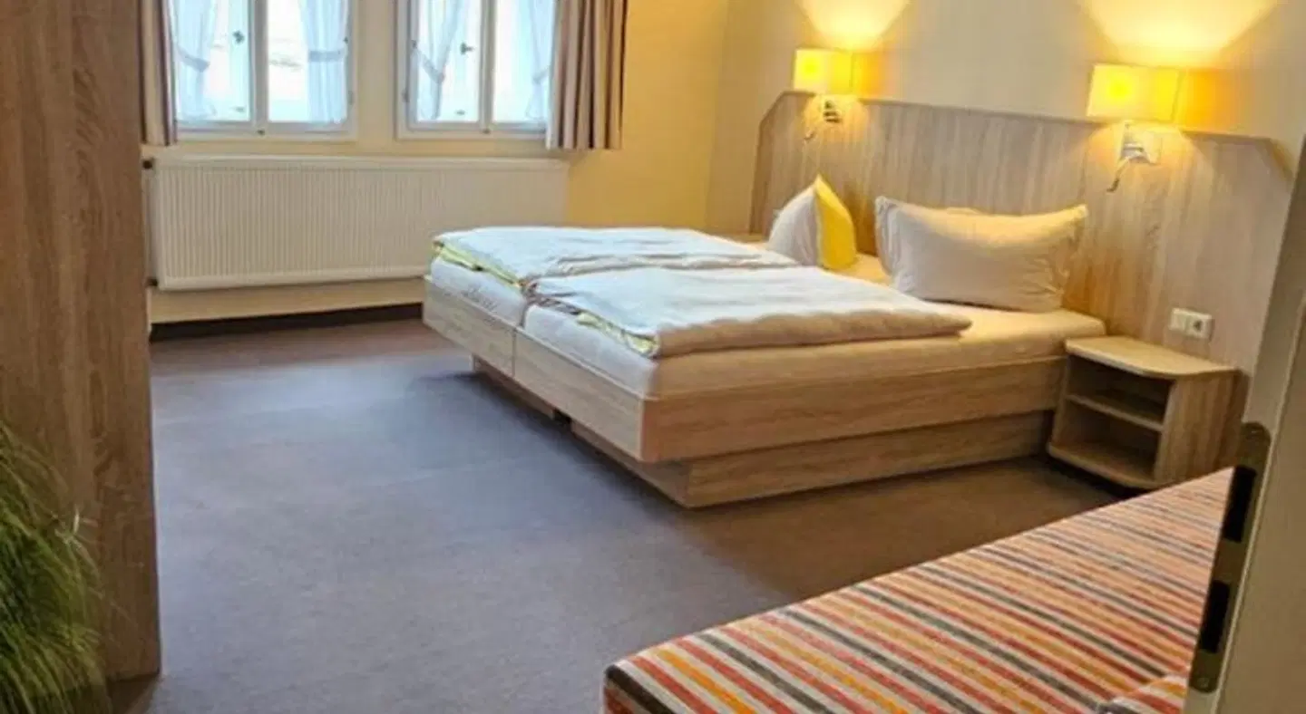 Hotel Zum Schloss ROOM_EXAMPLE