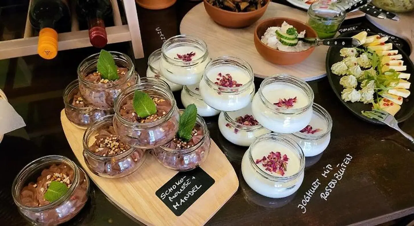 Zur Neuenburg Restaurant