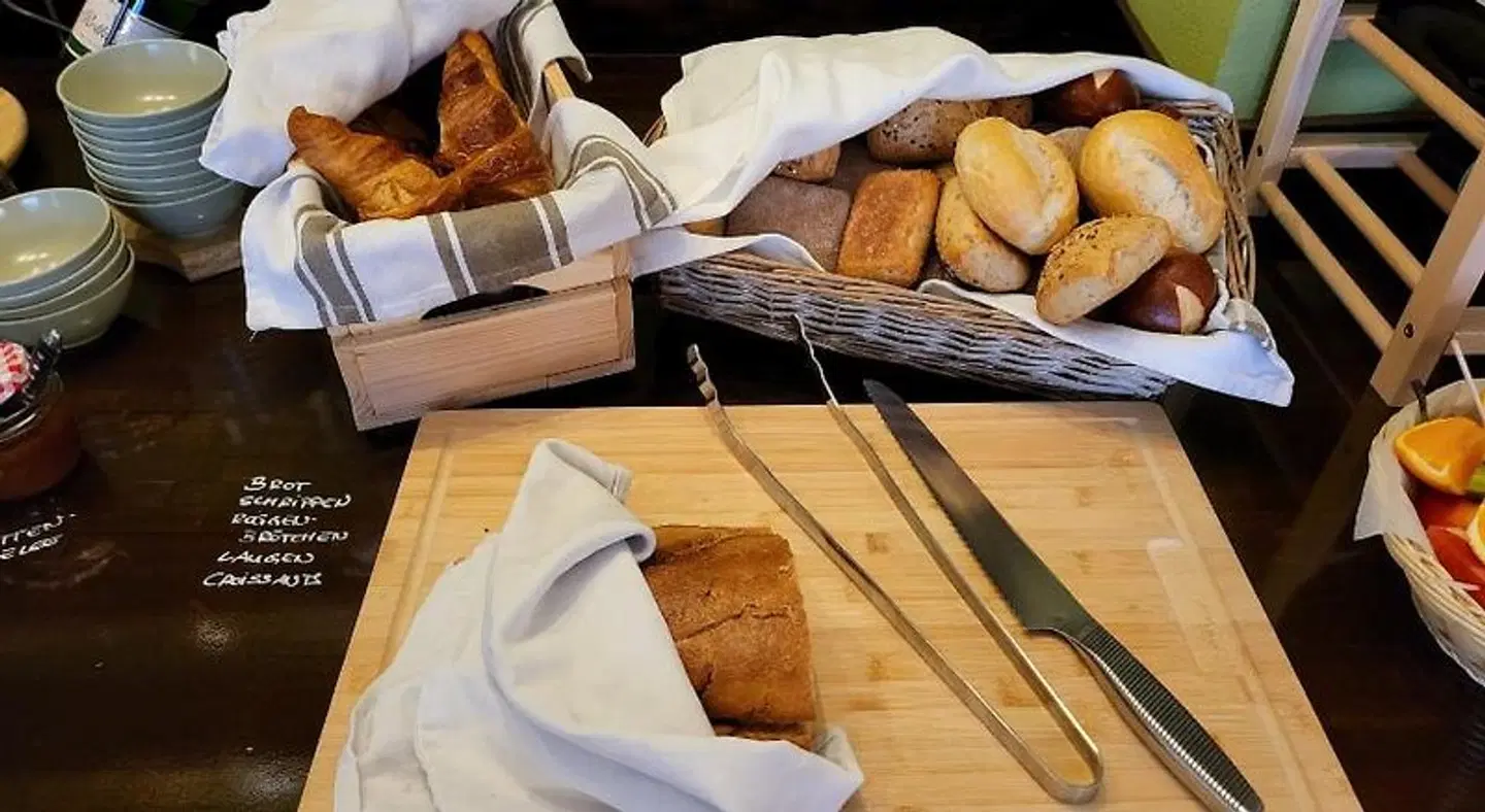 Zur Neuenburg HEALTH_BEAUTY