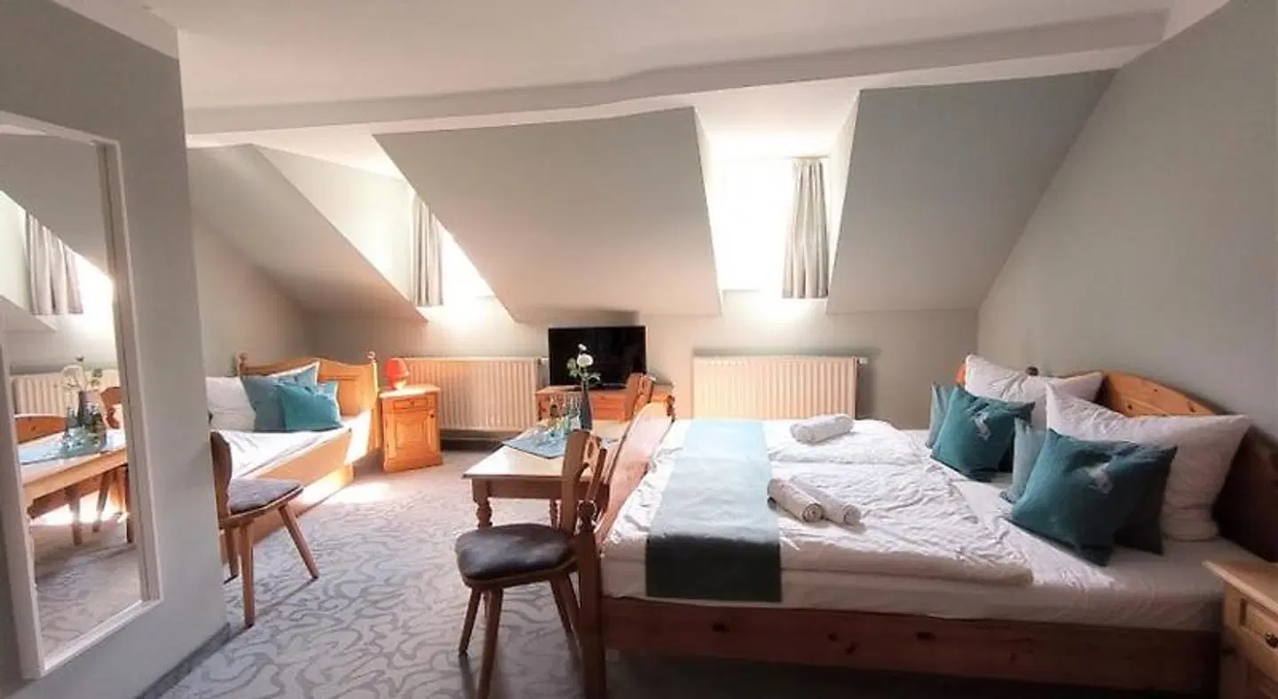 Roß ROOM_EXAMPLE