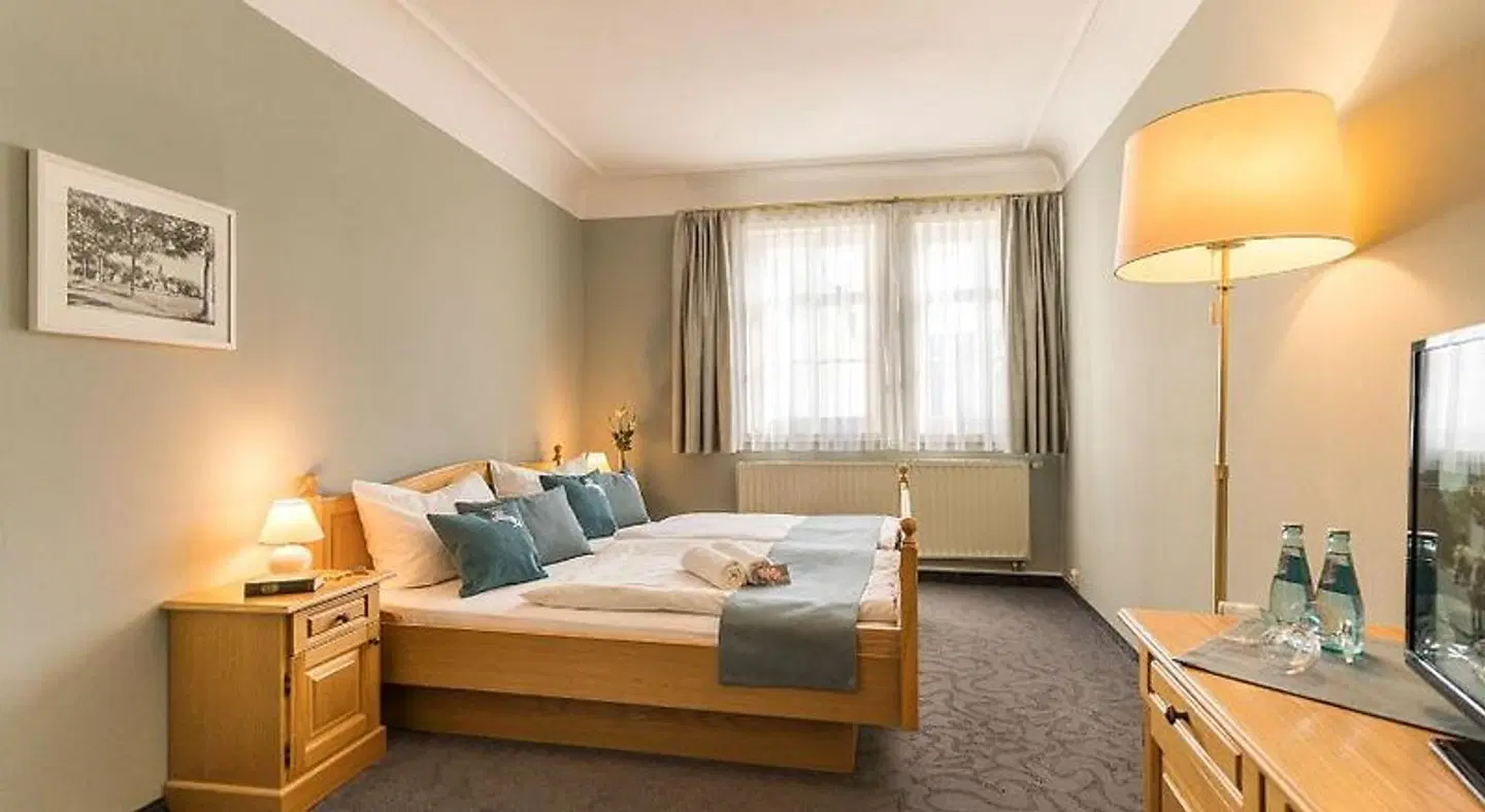 Roß ROOM_EXAMPLE