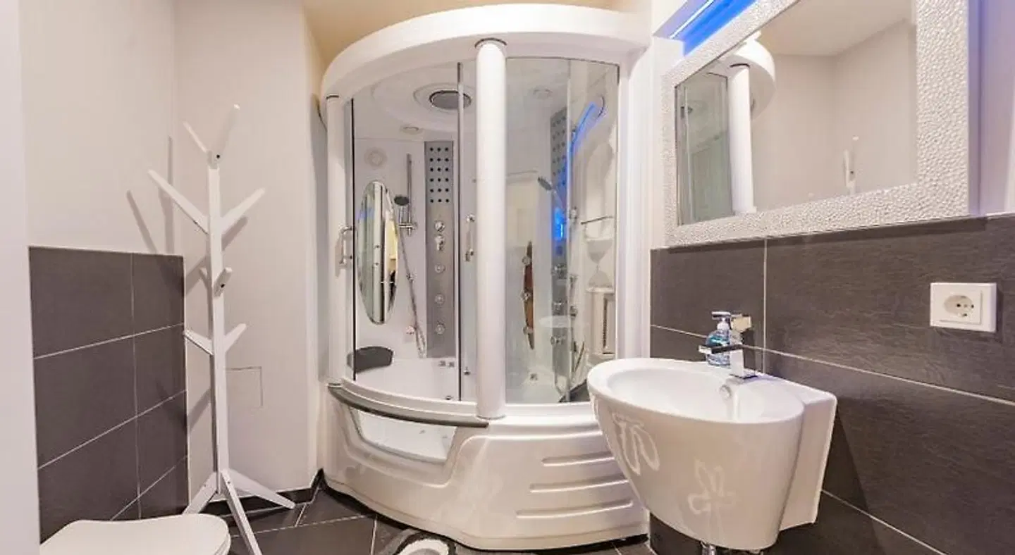 Holiday Trier Badezimmer