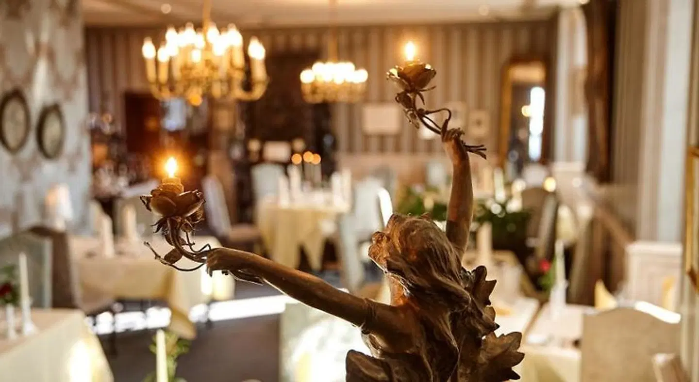 Kurfürstliches Amtshaus Dauner Burg Bar