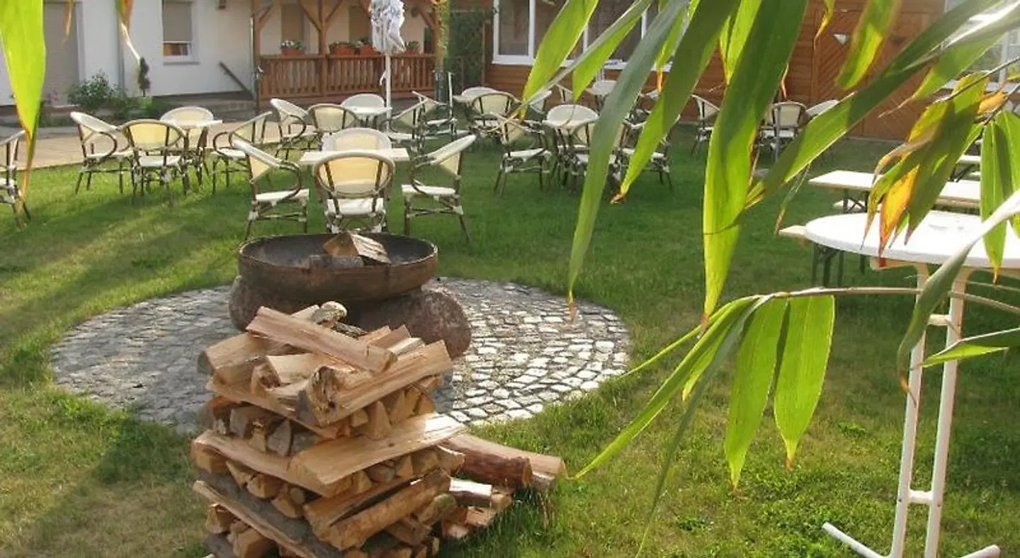 Pension am Radweg & Ristorante Juani Garten