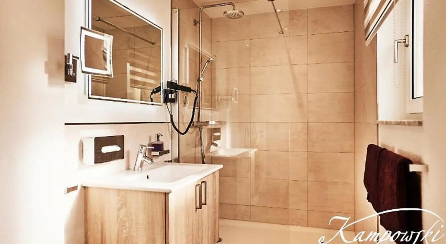 Kampowski Apartments Deluxe Badezimmer
