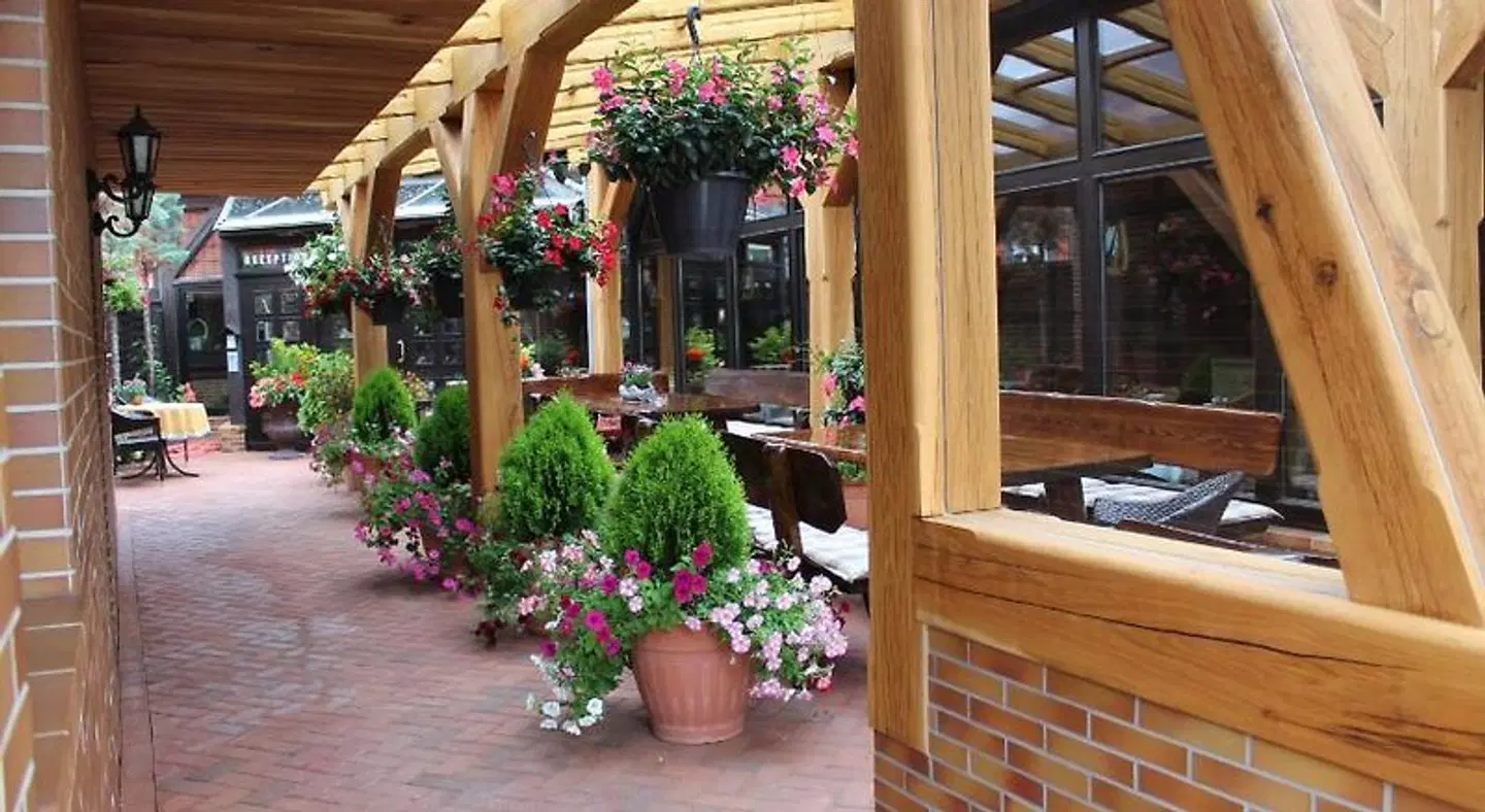 Hotel und Pension Am Burchardikloster Terrasse