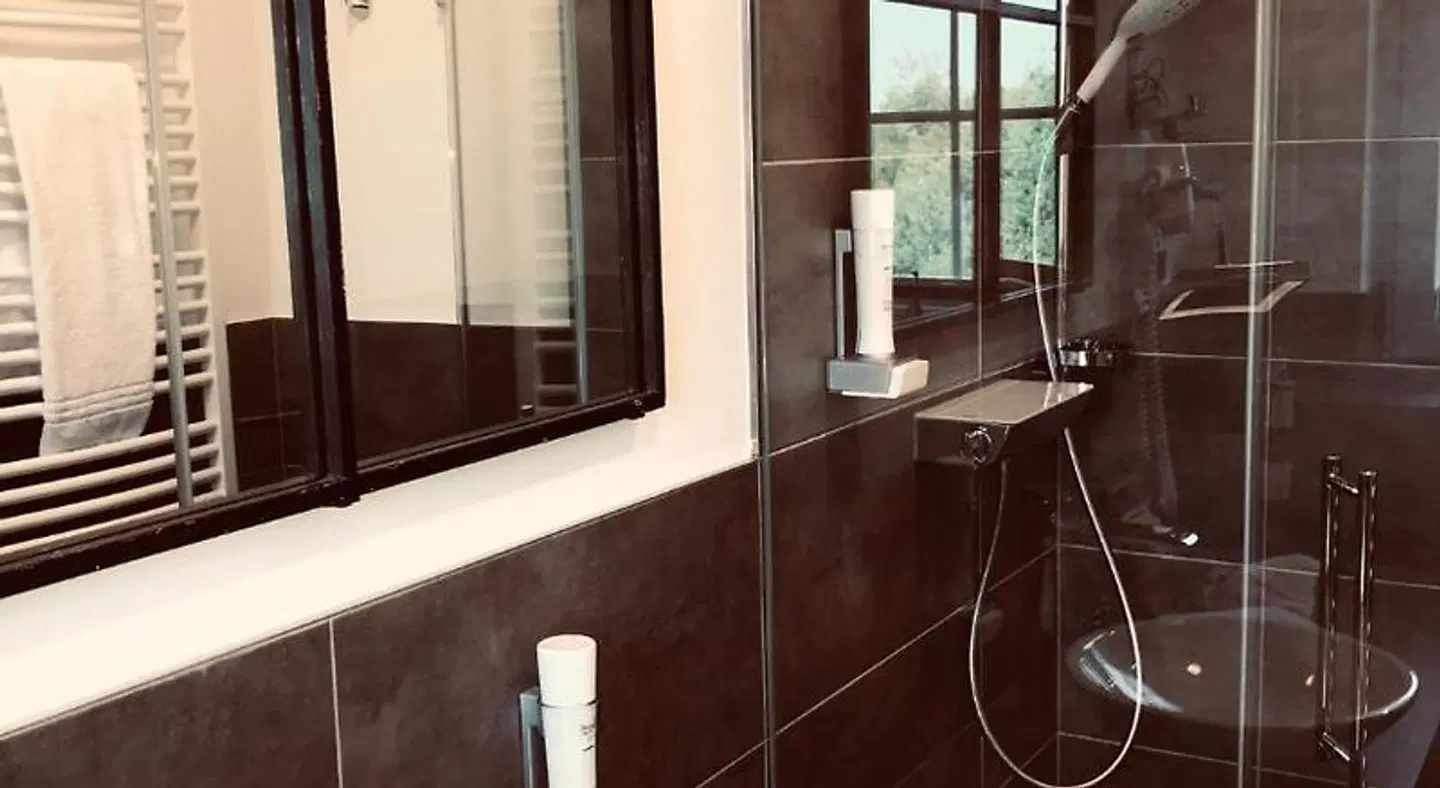 DerLeuchtTurm-Gastro GmbH Badezimmer