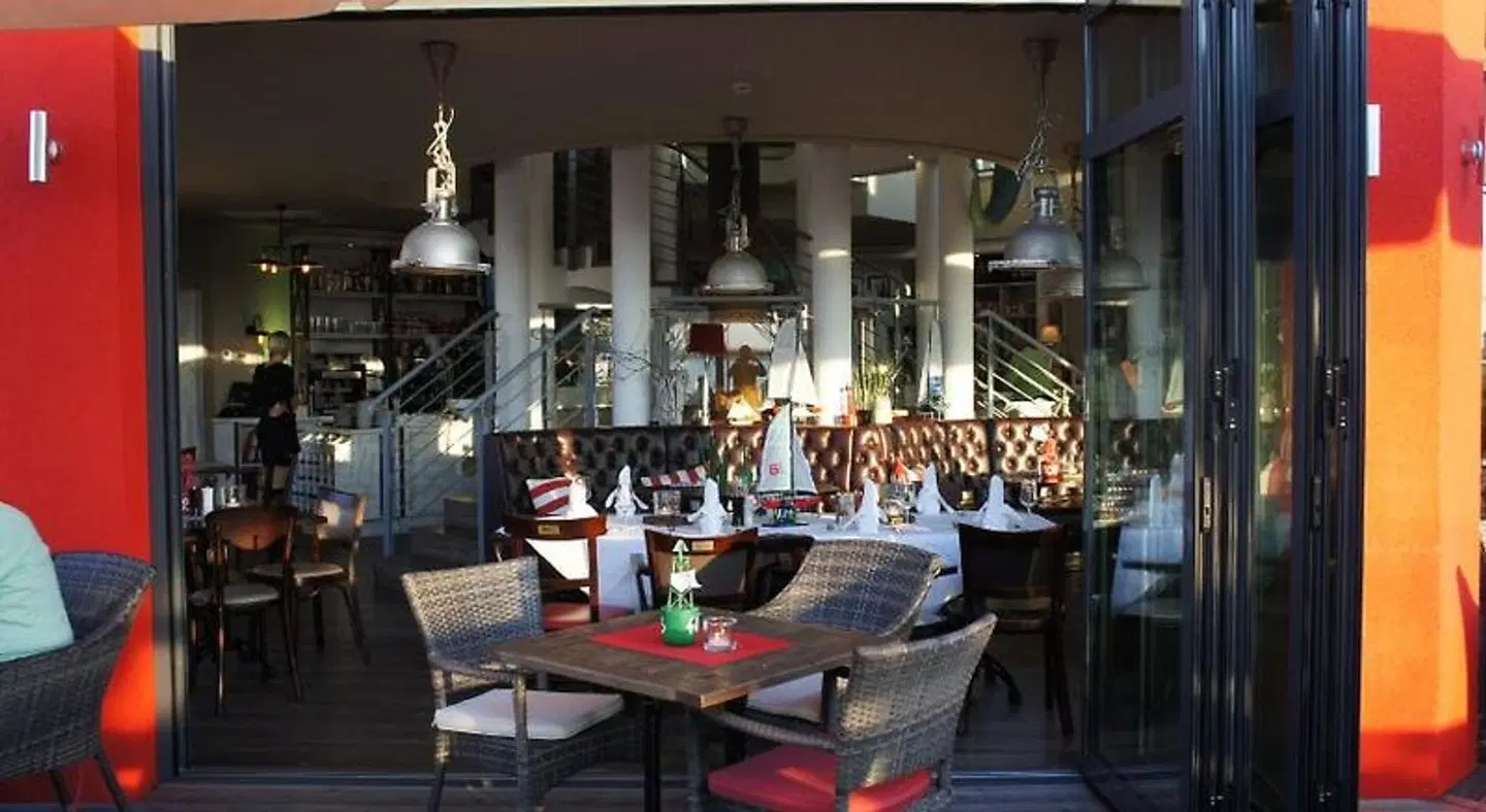 DerLeuchtTurm-Gastro GmbH Bar
