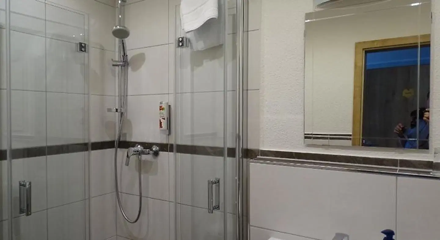 Weingut - Pension Stassen Badezimmer