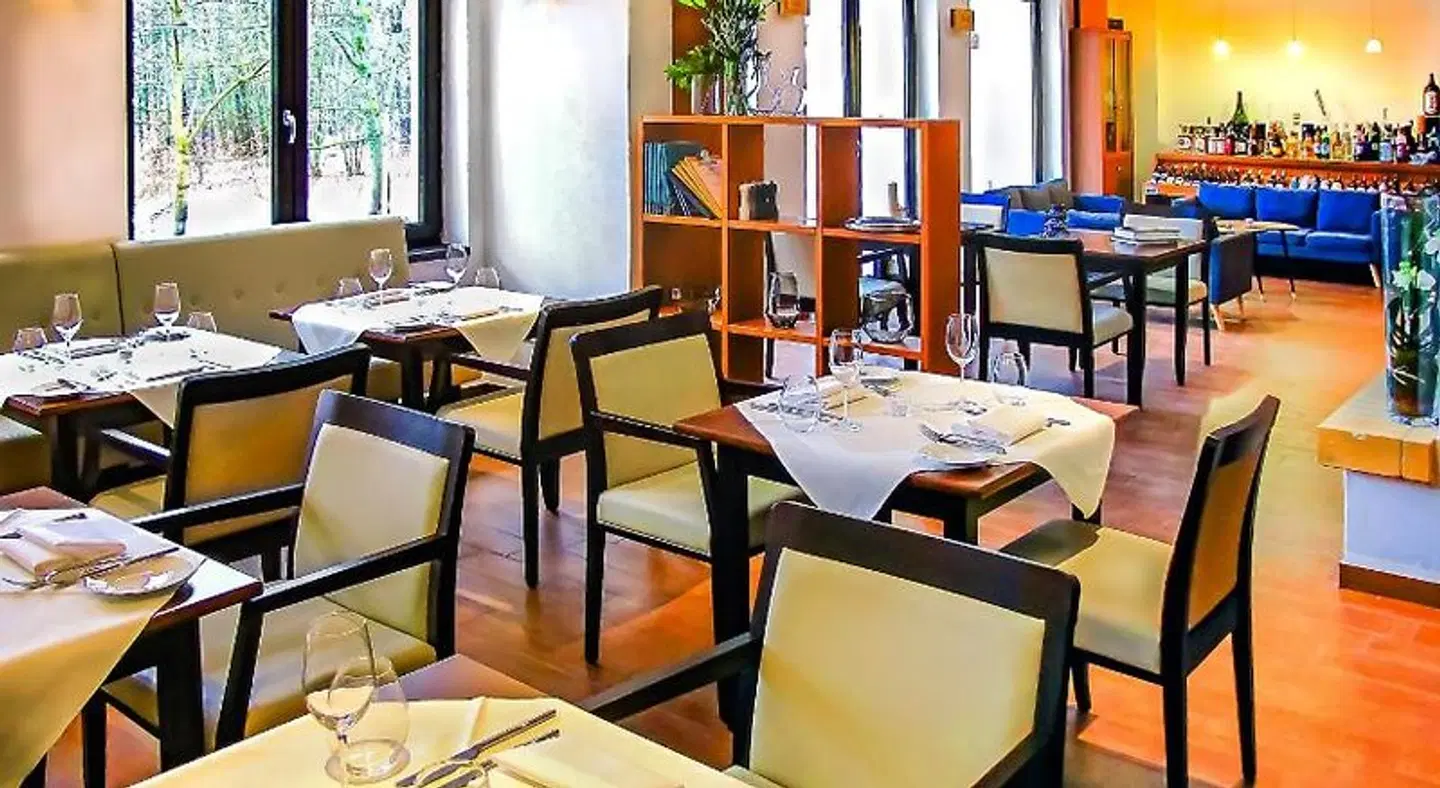 DAS TANN rooms & wine Restaurant