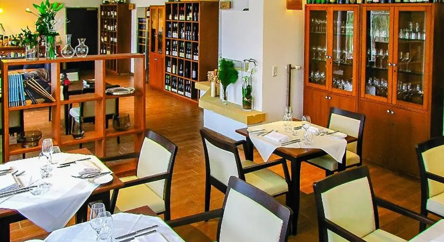 DAS TANN rooms & wine Restaurant
