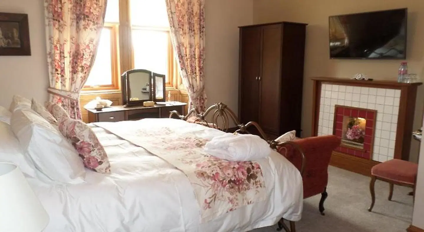Camfield House ROOM_EXAMPLE
