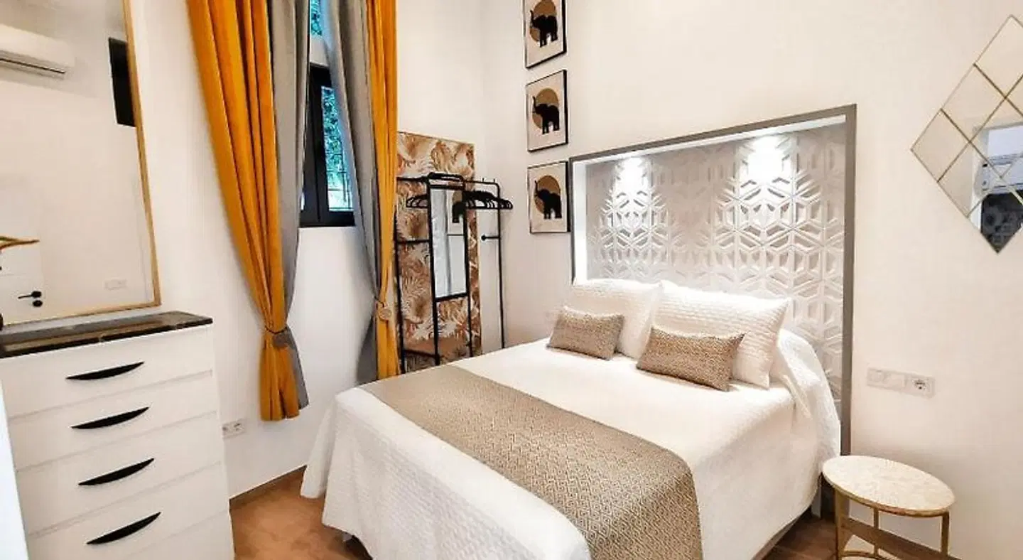 Buendia Suites ROOM_EXAMPLE
