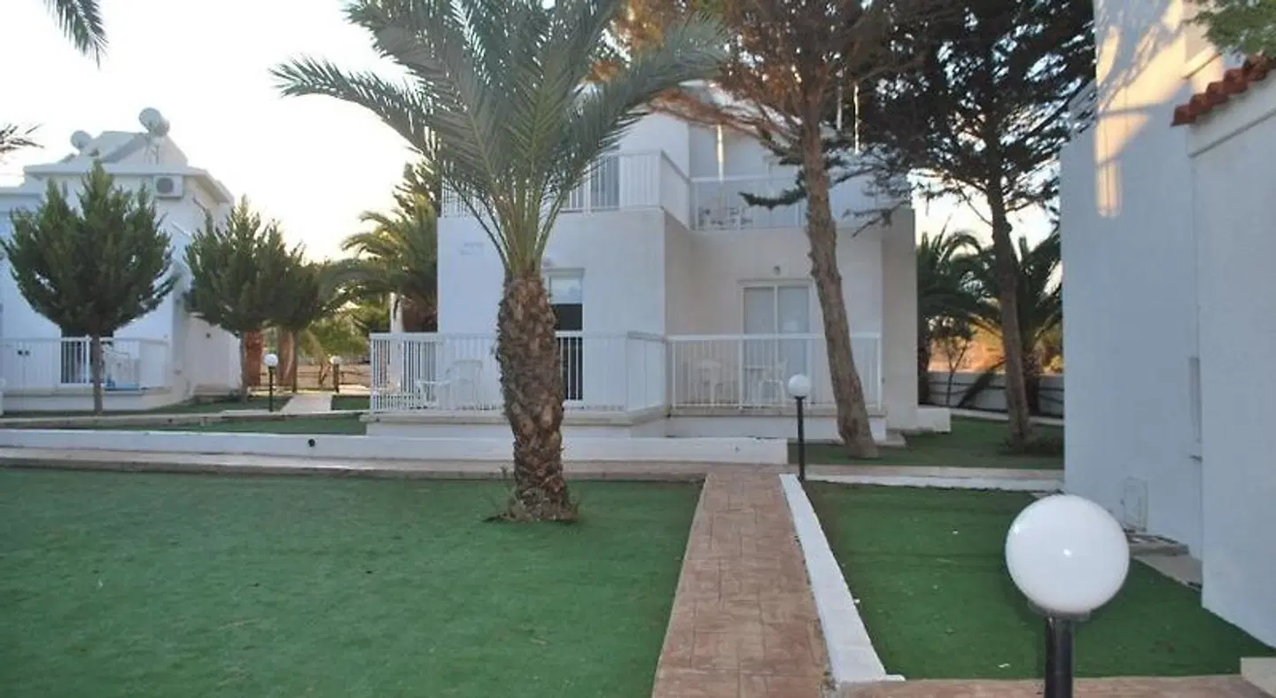 Flisvos Beach Apartments EXTERIOR