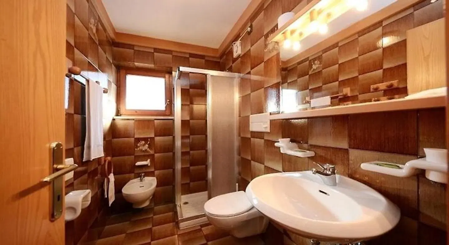 Post Hotel Ristorante Tyrol Badezimmer