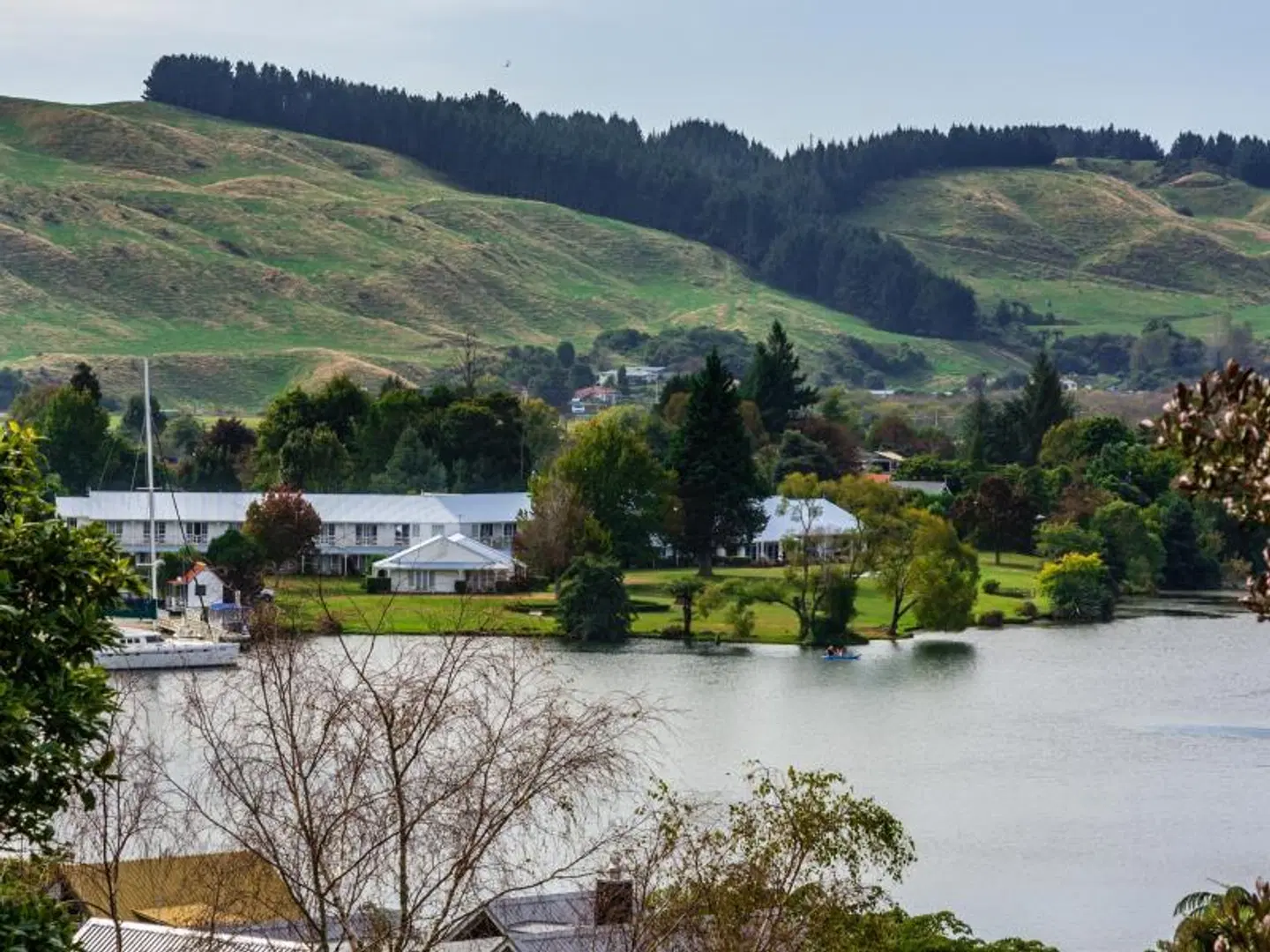 VR Rotorua Lake Resort LANDSCAPE