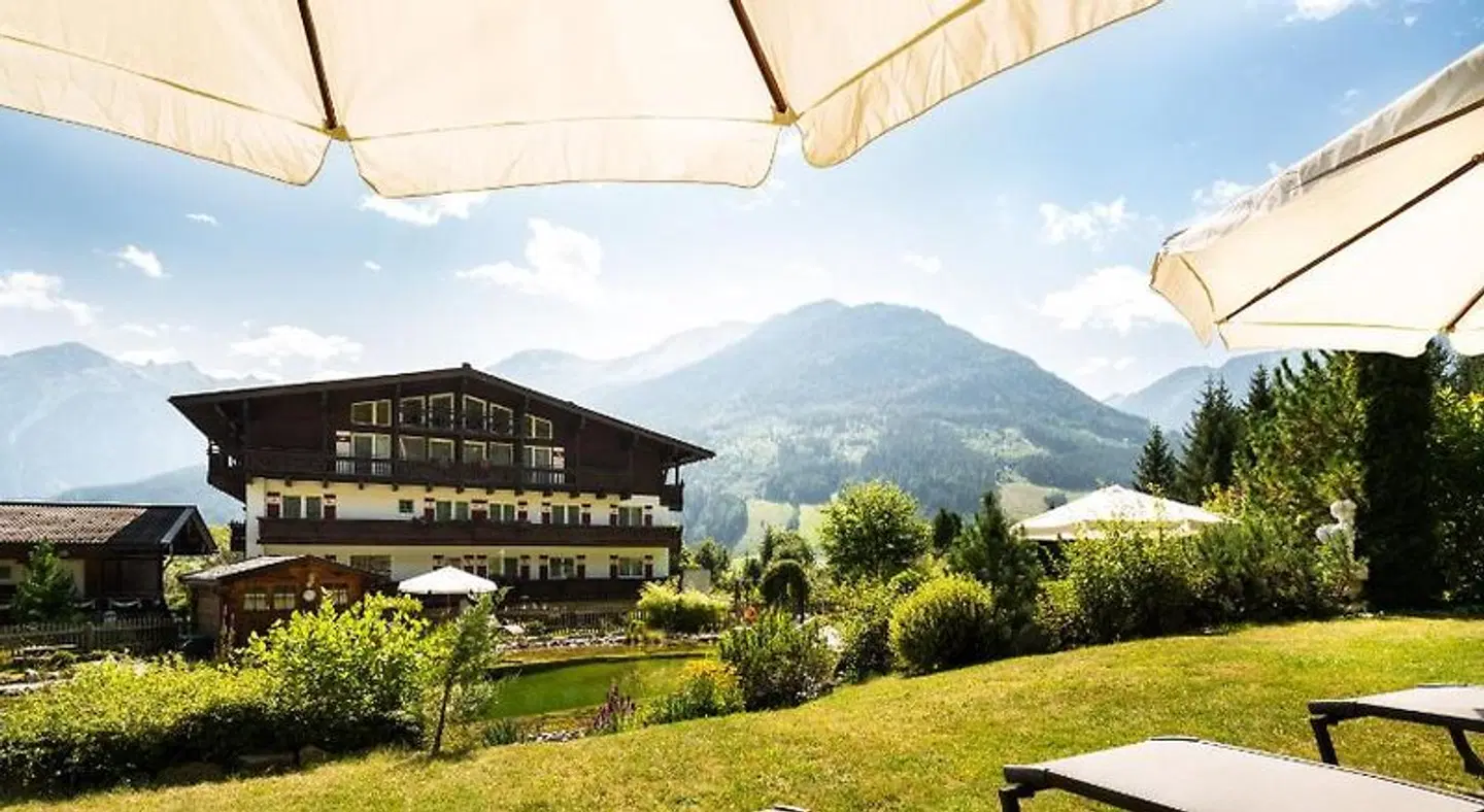 Hotel Hubertus EXTERIOR