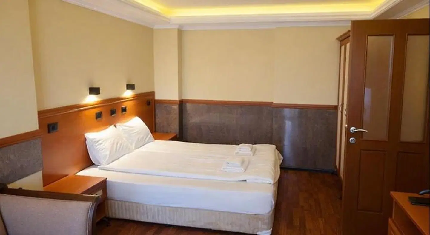 California ROOM_EXAMPLE