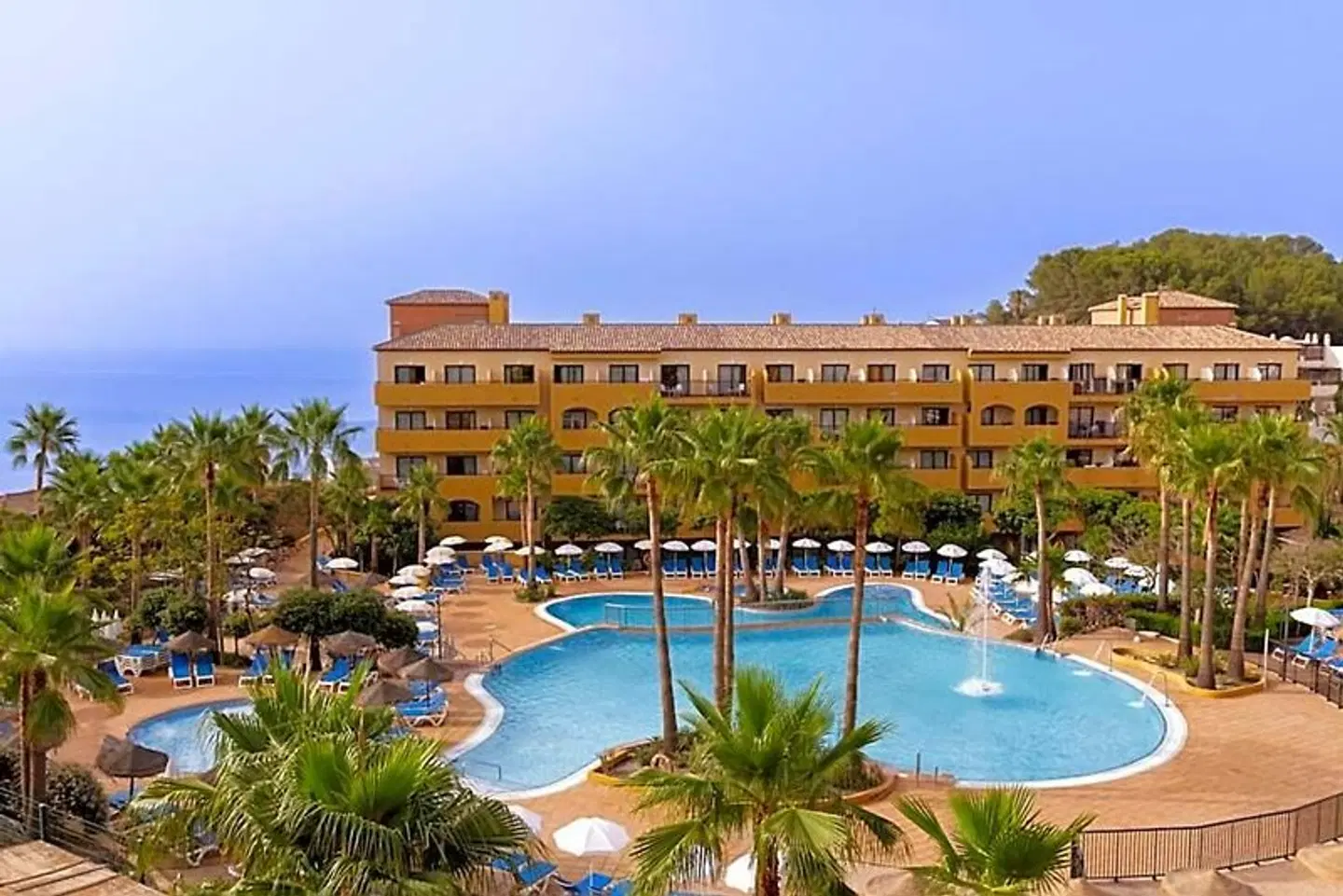 Best Alcázar Hotel OUTDOOR_POOL
