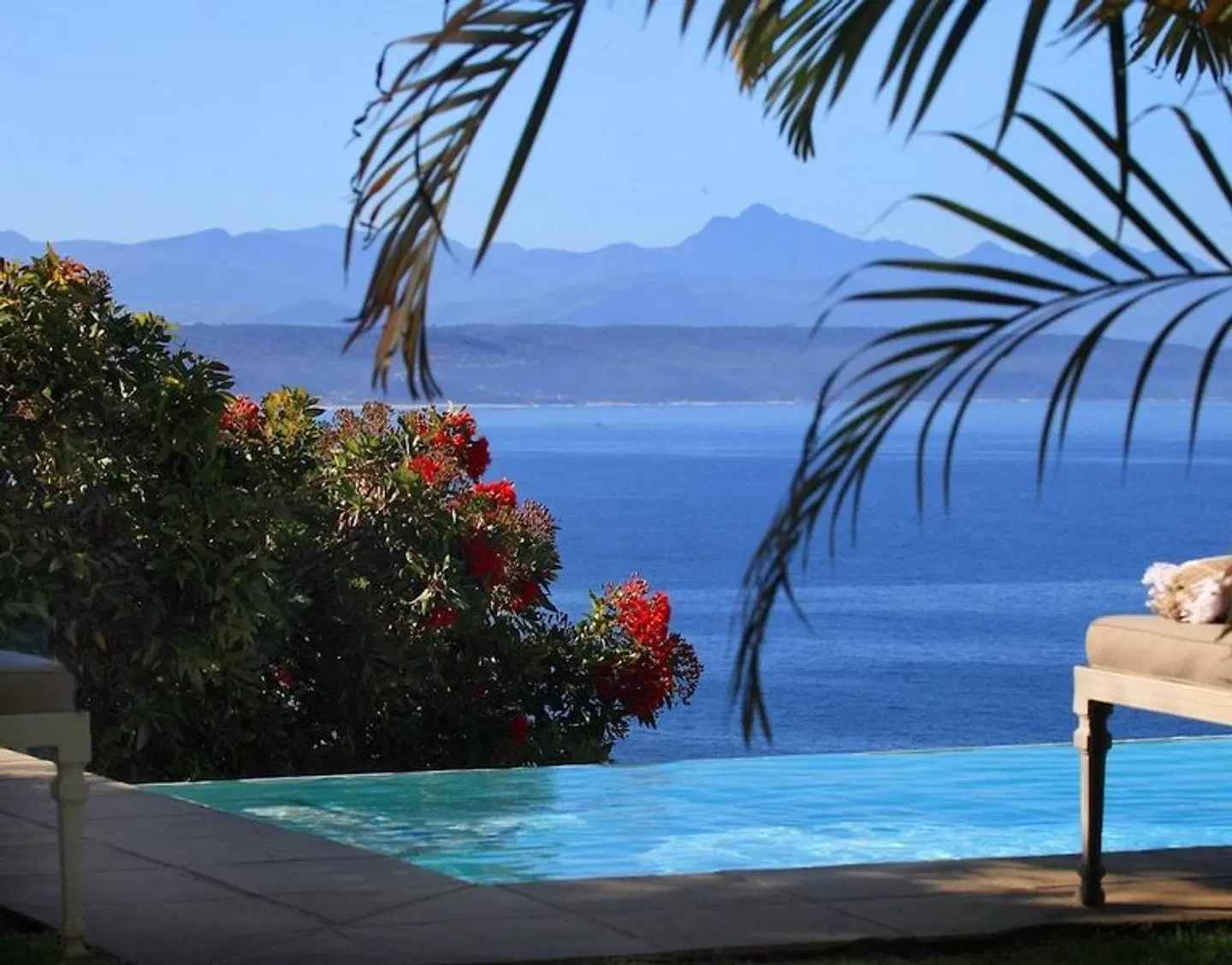 Ocean Watch Guest House OUTDOOR_POOL