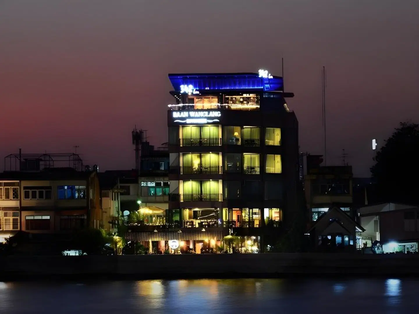 Baan Wanglang Riverside EXTERIOR