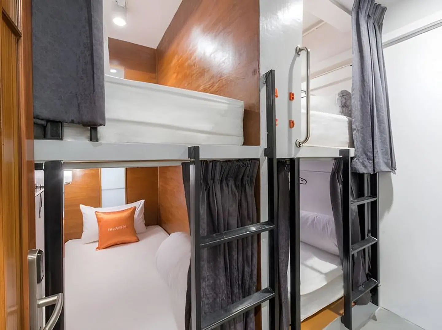 Tiny Taladnoi Hostel ROOM_EXAMPLE