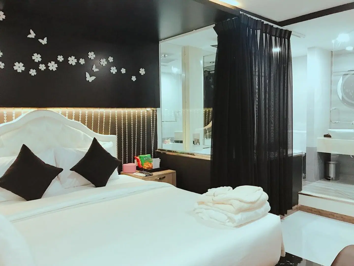 Cupid Hotel ROOM_EXAMPLE