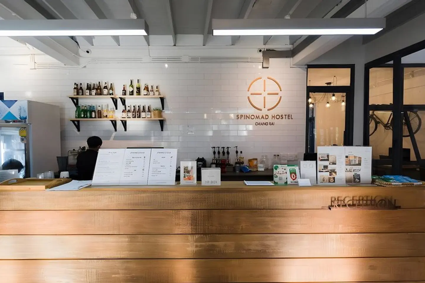 Spinomad hostel Bar