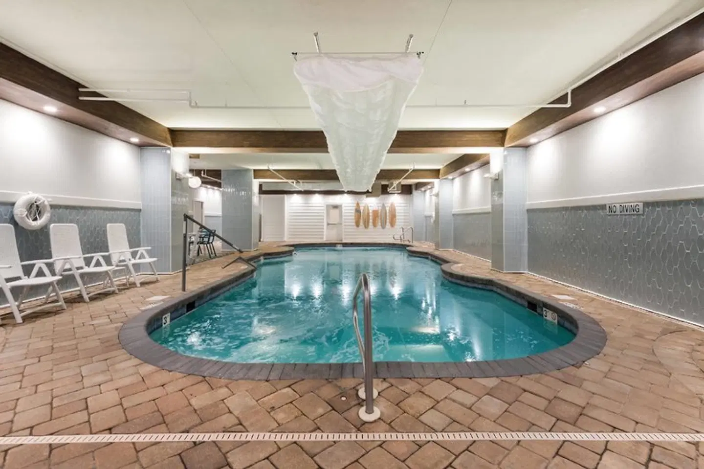 Country Inn & Suites by Radisson, Virginia Beach (Oceanfront), VA Hallenbad