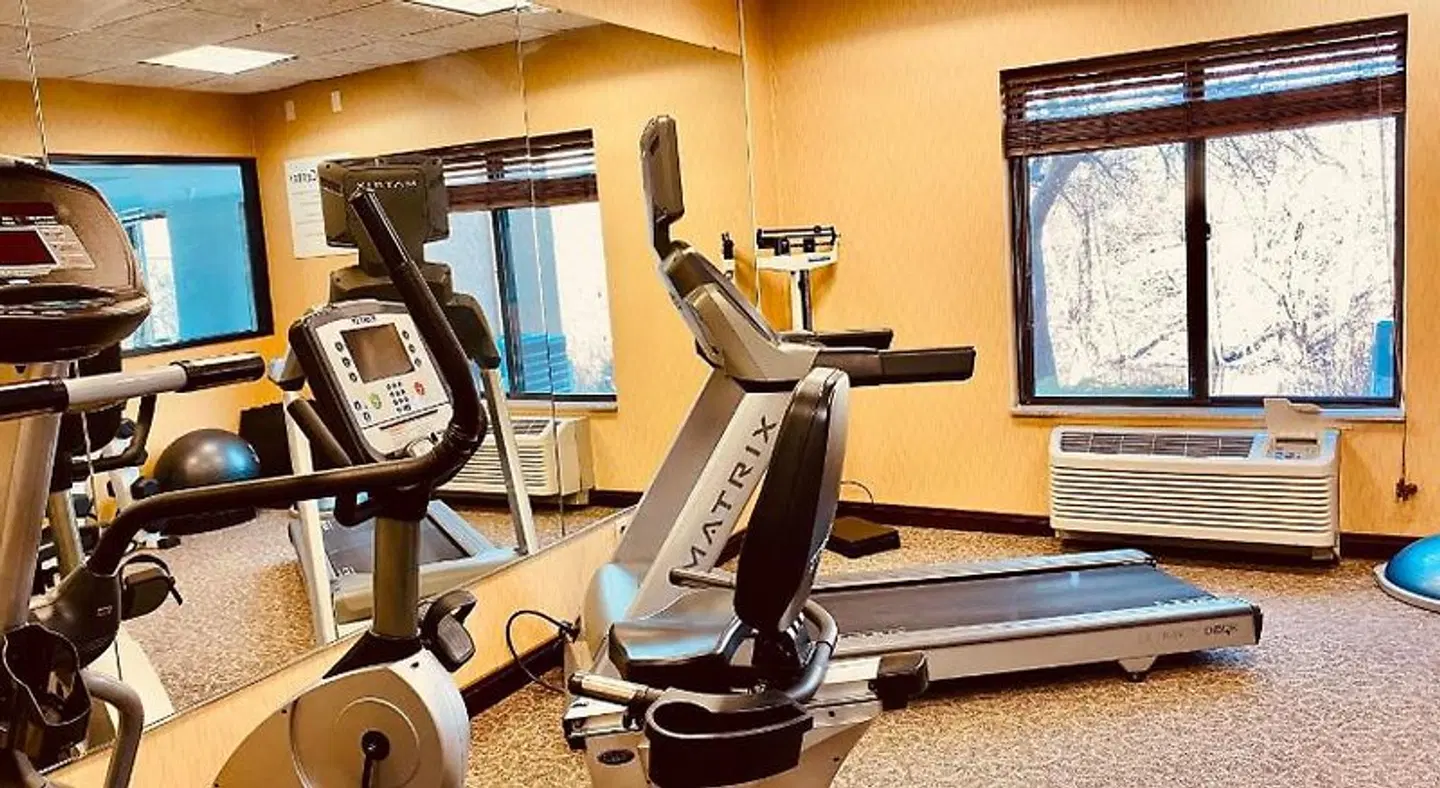 Holiday Inn Express & Suites Plymouth by IHG SPORTS_AND_LEISURE