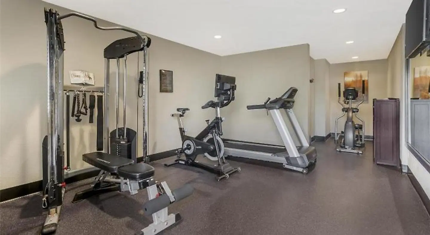 Best Western Plus Pleasanton Inn SPORTS_AND_LEISURE