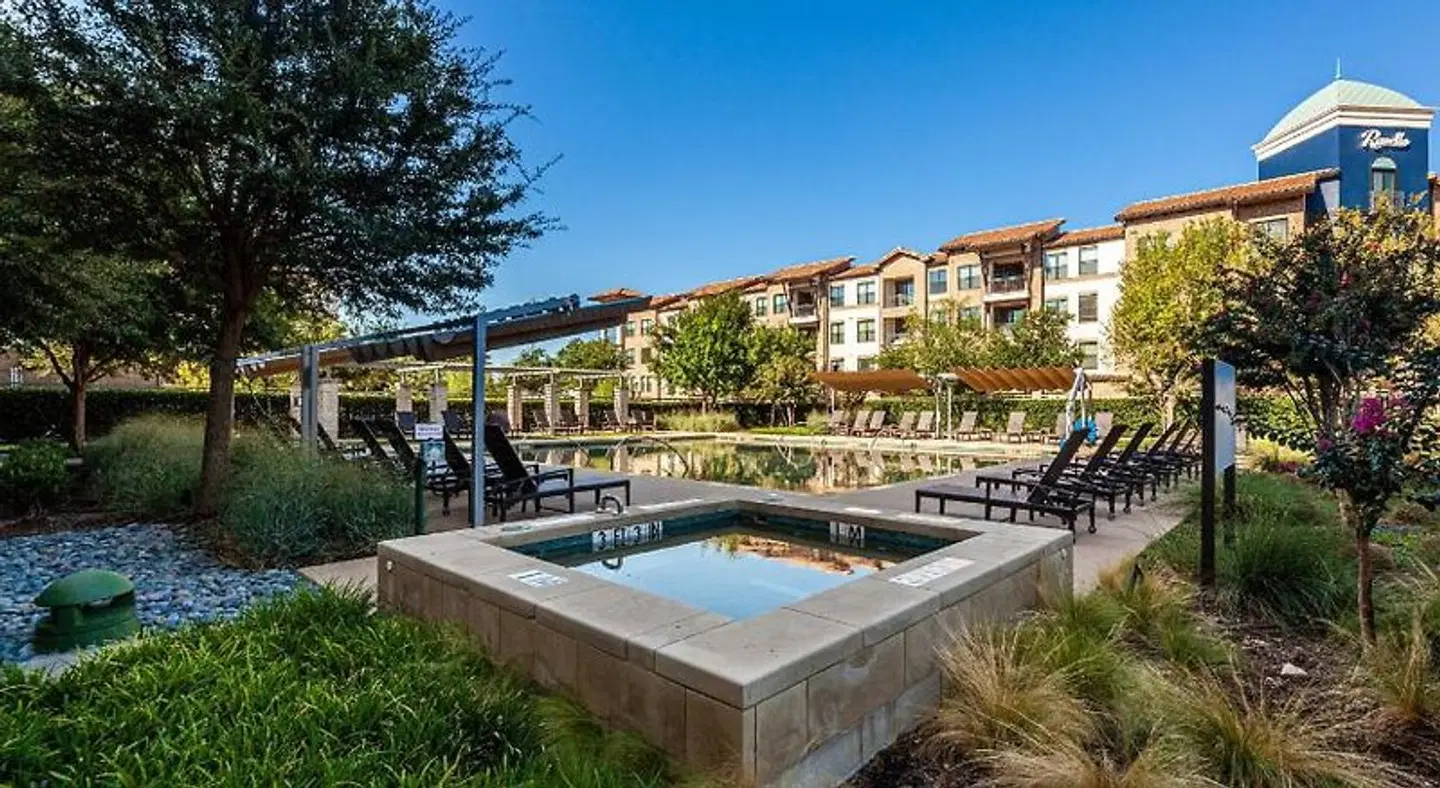 Sheraton Stonebriar EXTERIOR