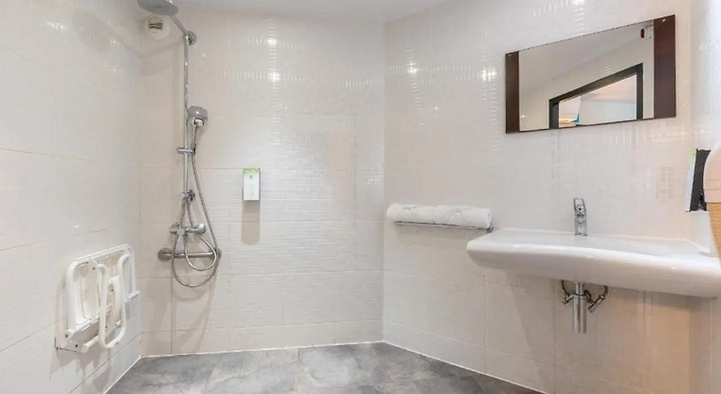 Campanile Paris Ouest - Gennevilliers Barbanniers Badezimmer