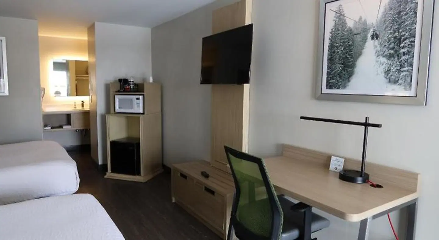 GreenTree Inn Flagstaff ROOM_EXAMPLE