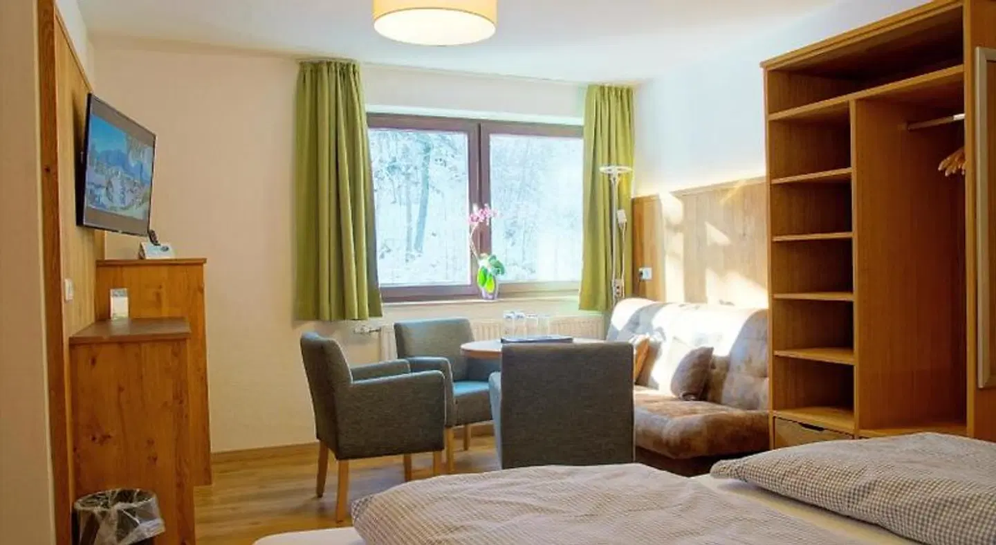 Waldmann ROOM_EXAMPLE