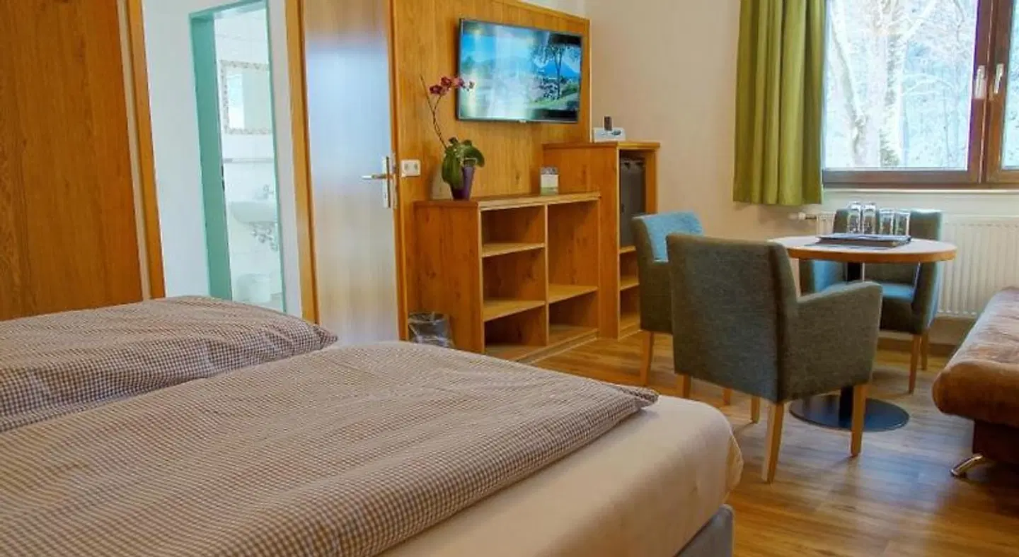 Waldmann ROOM_EXAMPLE
