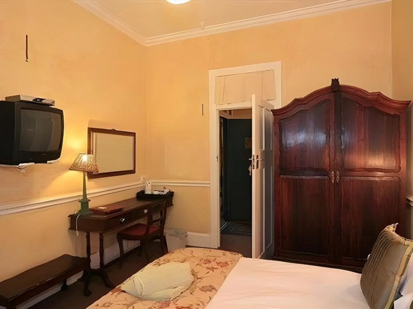 Roseland House ROOM_EXAMPLE