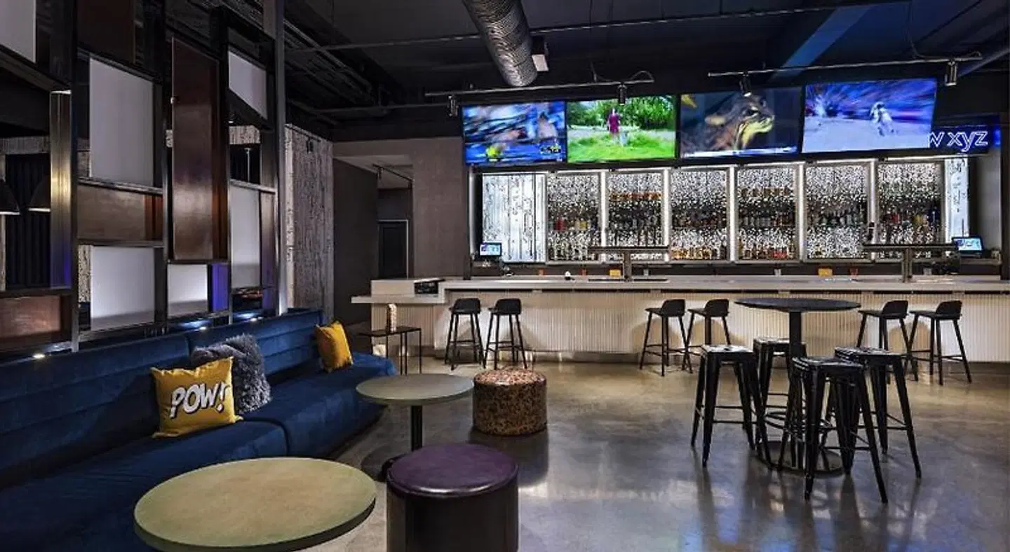 Aloft by Marriott Little Rock West Bar