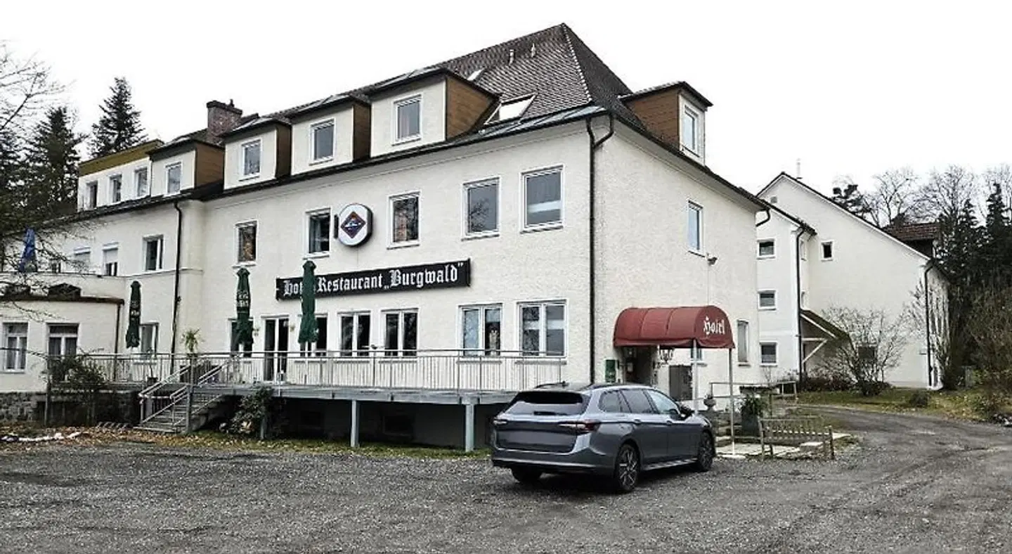 Burgwald EXTERIOR